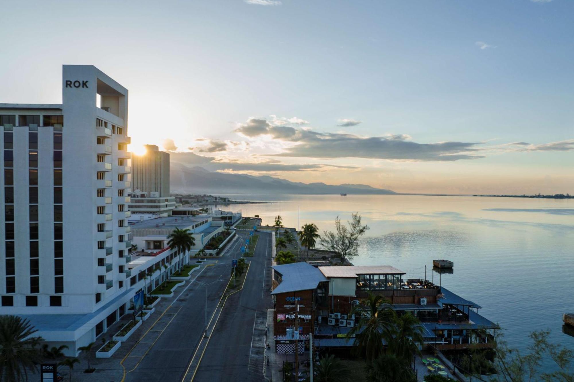 Rok Hotel Kingston Tapestry Collection By Hilton Exterior foto