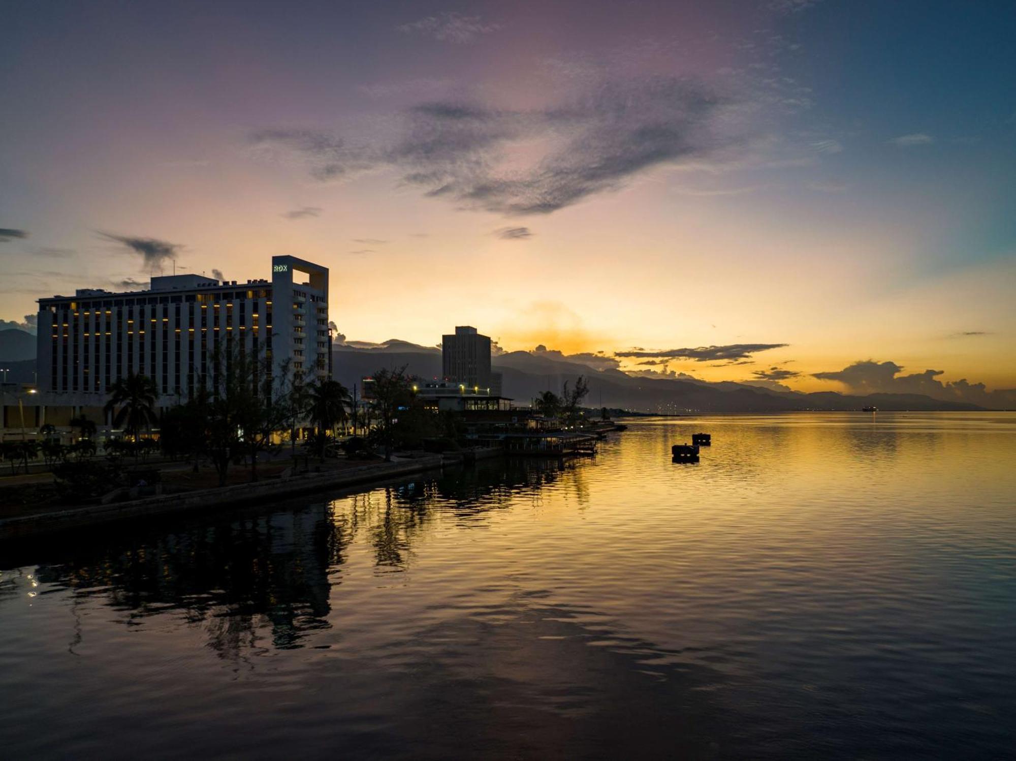 Rok Hotel Kingston Tapestry Collection By Hilton Exterior foto